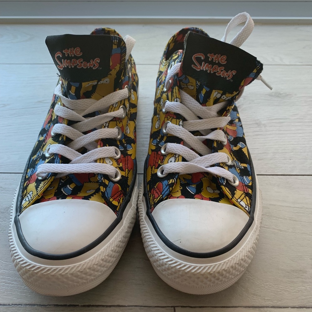 NWOT Converse Bart Simpson shoes - Size 6